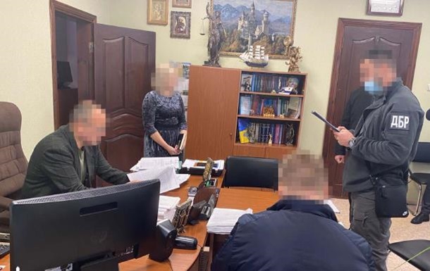 В Луганской области разоблачили судью на махинациях с судебными решениями (ФОТО, ВИДЕО)