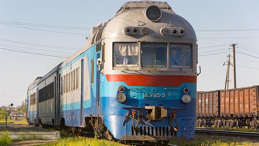 В Запорожье поезд насмерть сбил женщину