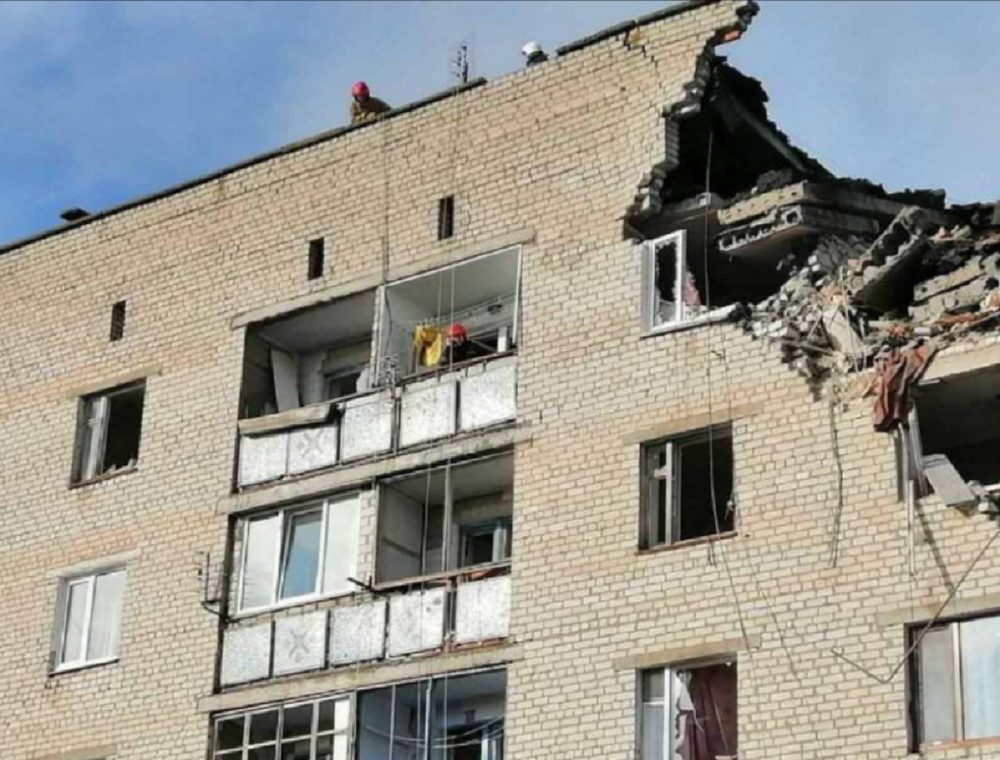 Взрыв в доме в Новой Одессе: спасатели продолжают поиски двух человек (ФОТО, ВИДЕО)