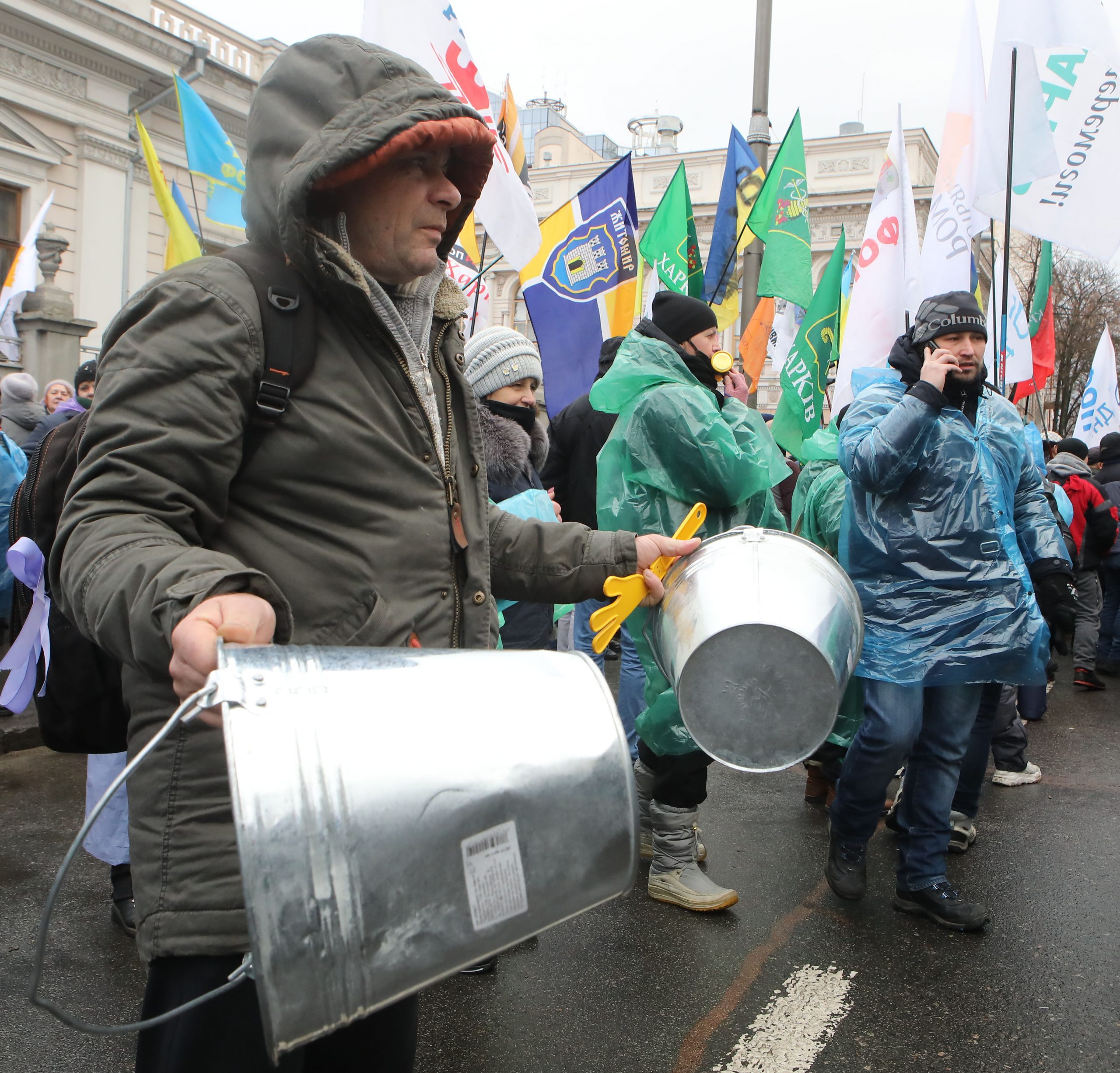 Петарды у парламента: В Киеве состоялся митинг предпринимателей