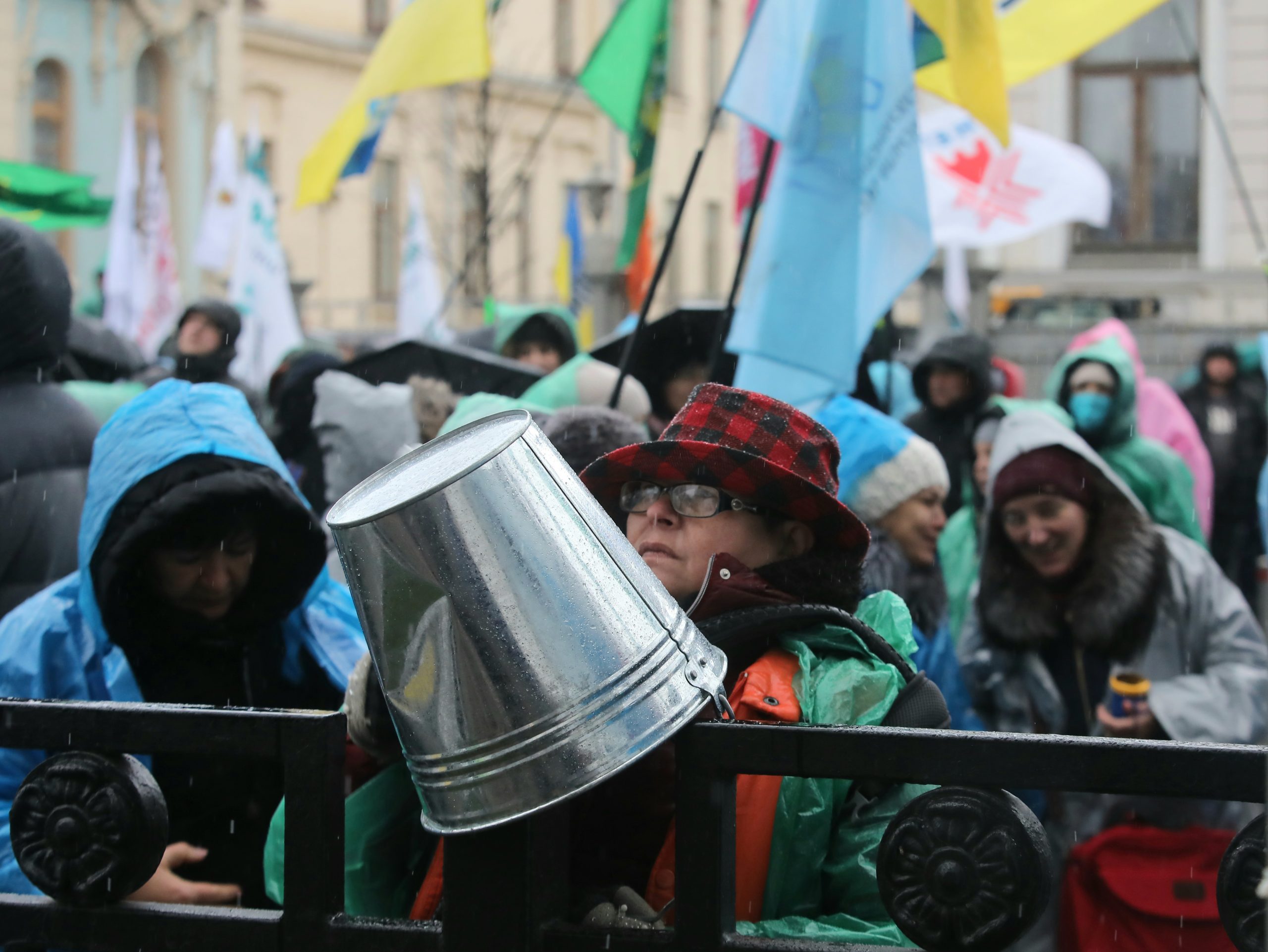 Петарды у парламента: В Киеве состоялся митинг предпринимателей