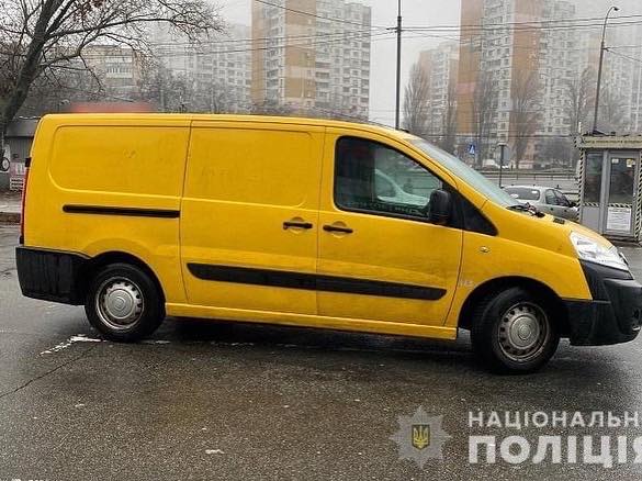 В Киеве водитель желтого Fiat лично задержал молодого угонщика (ФОТО)