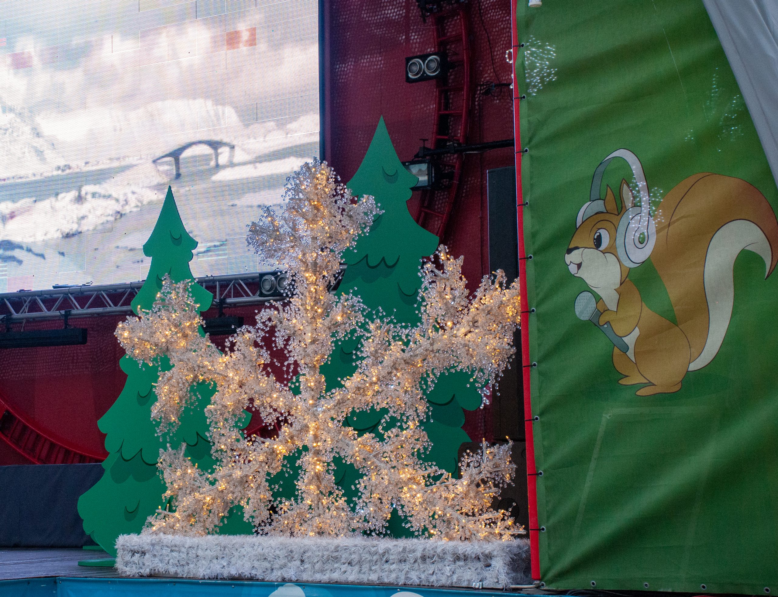 Харьков готовят к новогодним праздникам