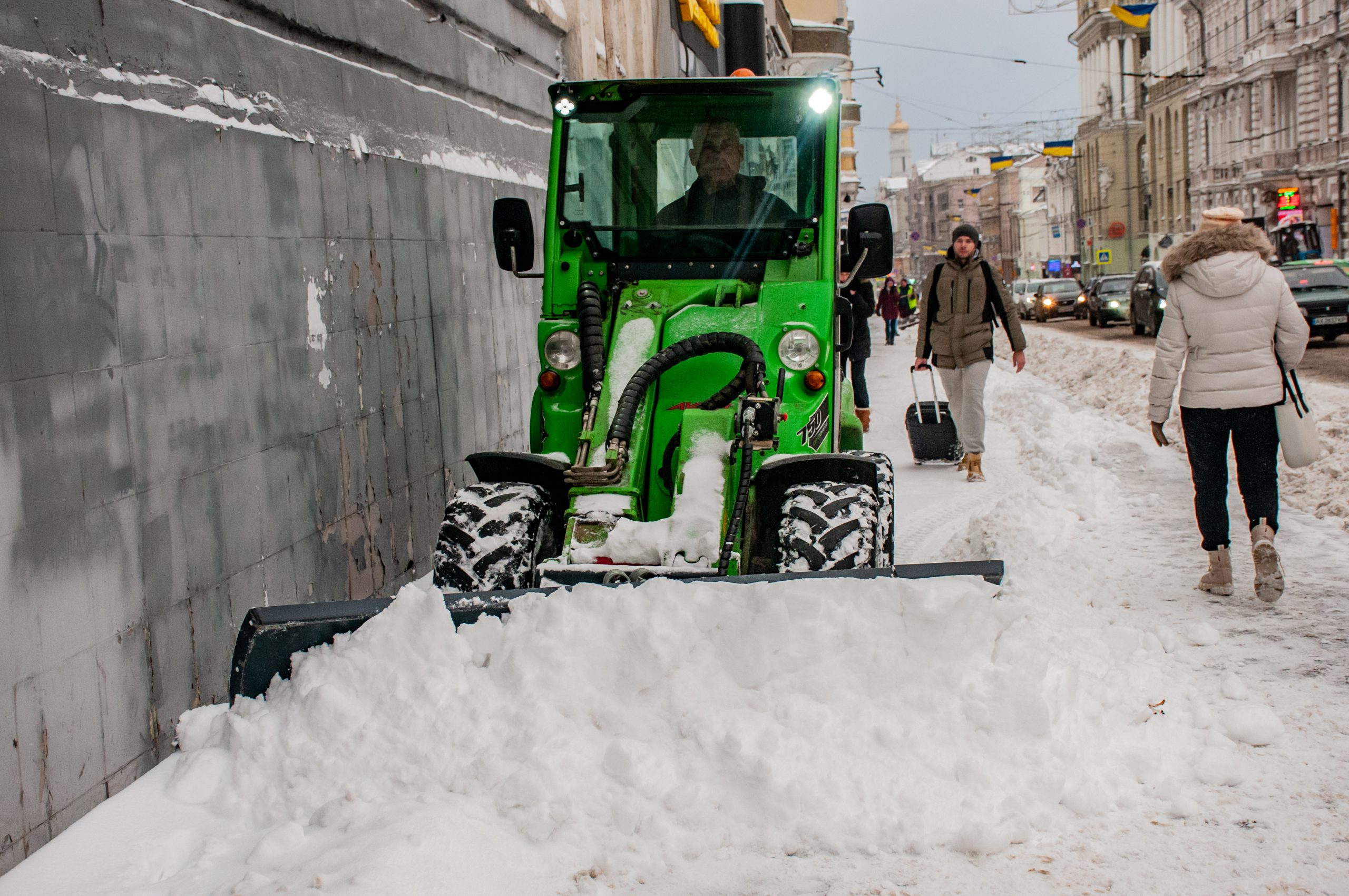 Харьков замело снегом