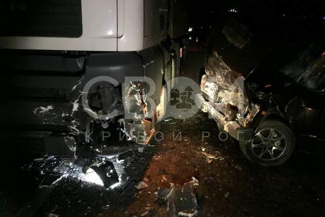На Днепропетровщине столкнулись «ВАЗ» и бетономешалка: пострадали водитель и пассажир (ФОТО)