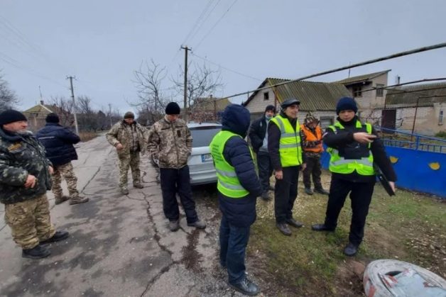 Под Мелитополем волонтеры и полиция искали пропавшего ребенка (ФОТО)