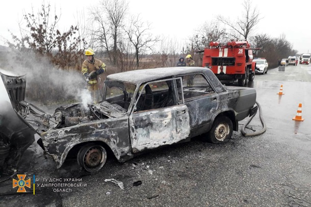 На трассе Кропивницкий -Запорожье после столкновения загорелись ВАЗ и Daewoo (ФОТО)