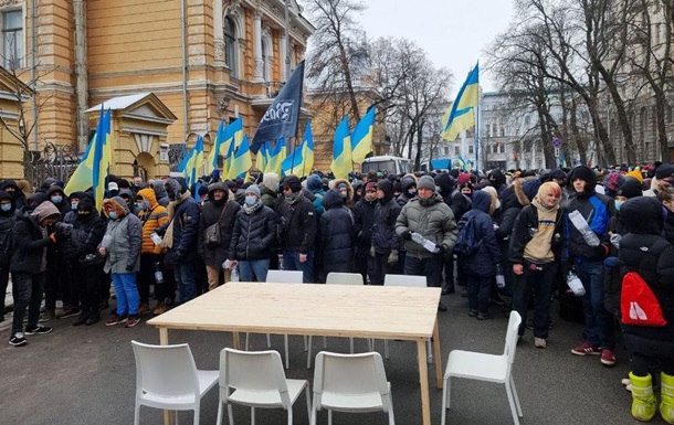 В Киеве митингуют против МВФ (ФОТО, ВИДЕО)