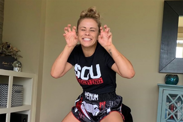 Cекс-символ UFC шокировала снимком в бикини (ФОТО)