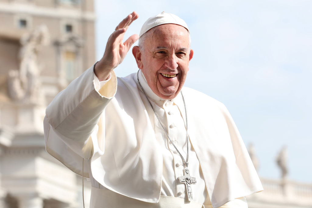 Папа Римский назвал три слова, которые помогут сохранить брак