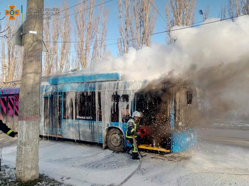 В Николаеве сгорел новый троллейбус (ФОТО) 
