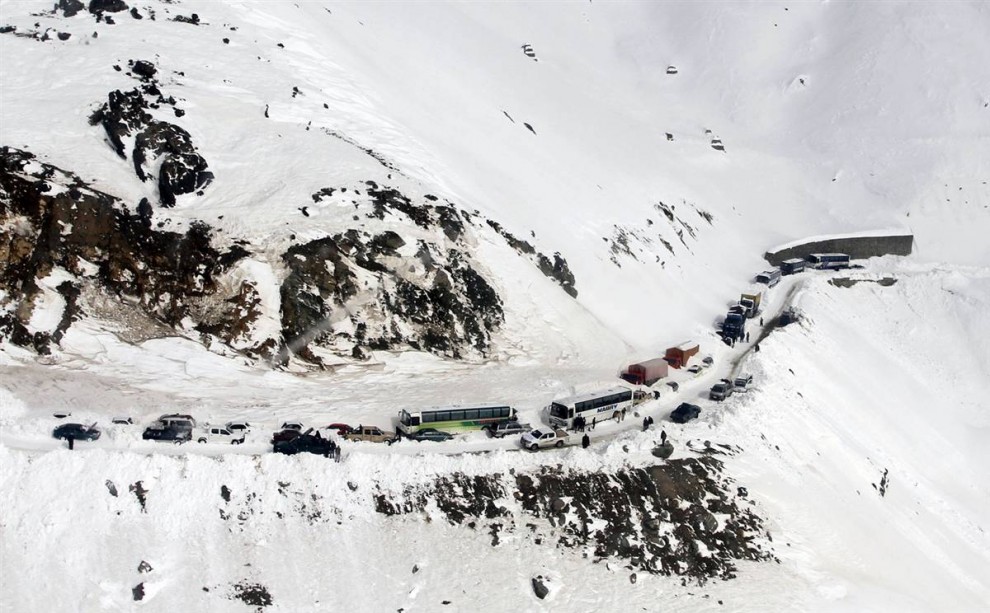 В Афганистане под снежной лавиной погибли 4 человека