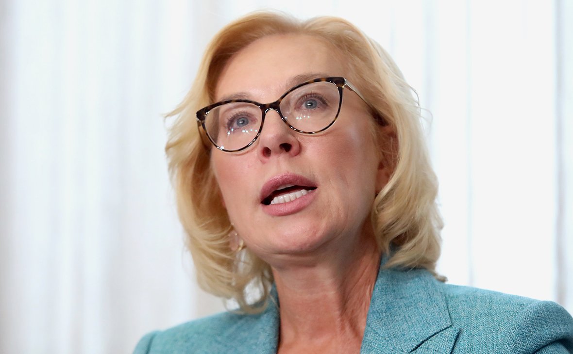 Чемерис: Денисова защищает только отдельных лиц за границей, ее не беспокоят нарушения, происходящие в Украине
