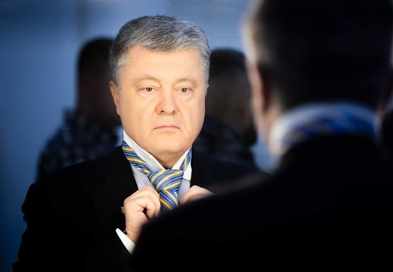 Р. Бизяев: «Программа «максимум» для Порошенко – домашний арест»