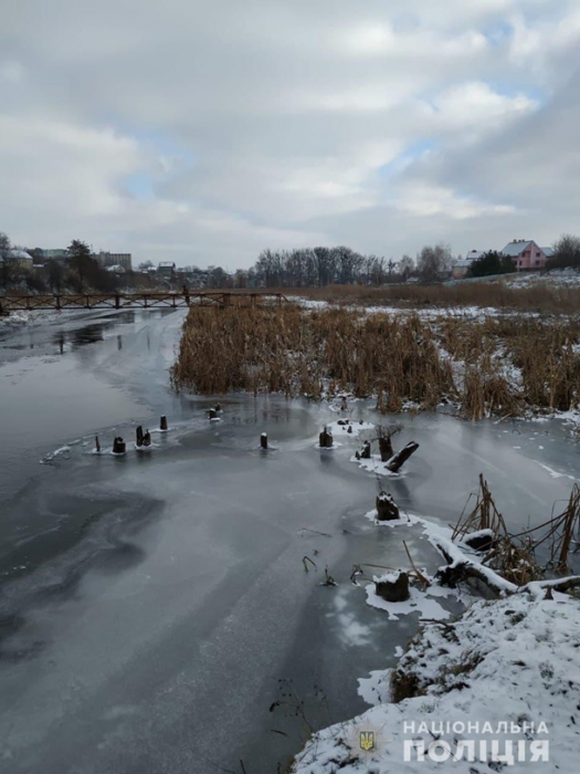 В Волынской области игры подростков на льду закончились смертью (ФОТО)