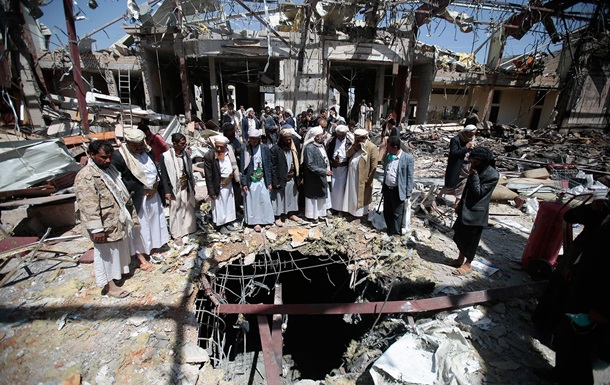 Арабская коалиция нанесла удары по столице Йемена, есть погибшие (ФОТО)
