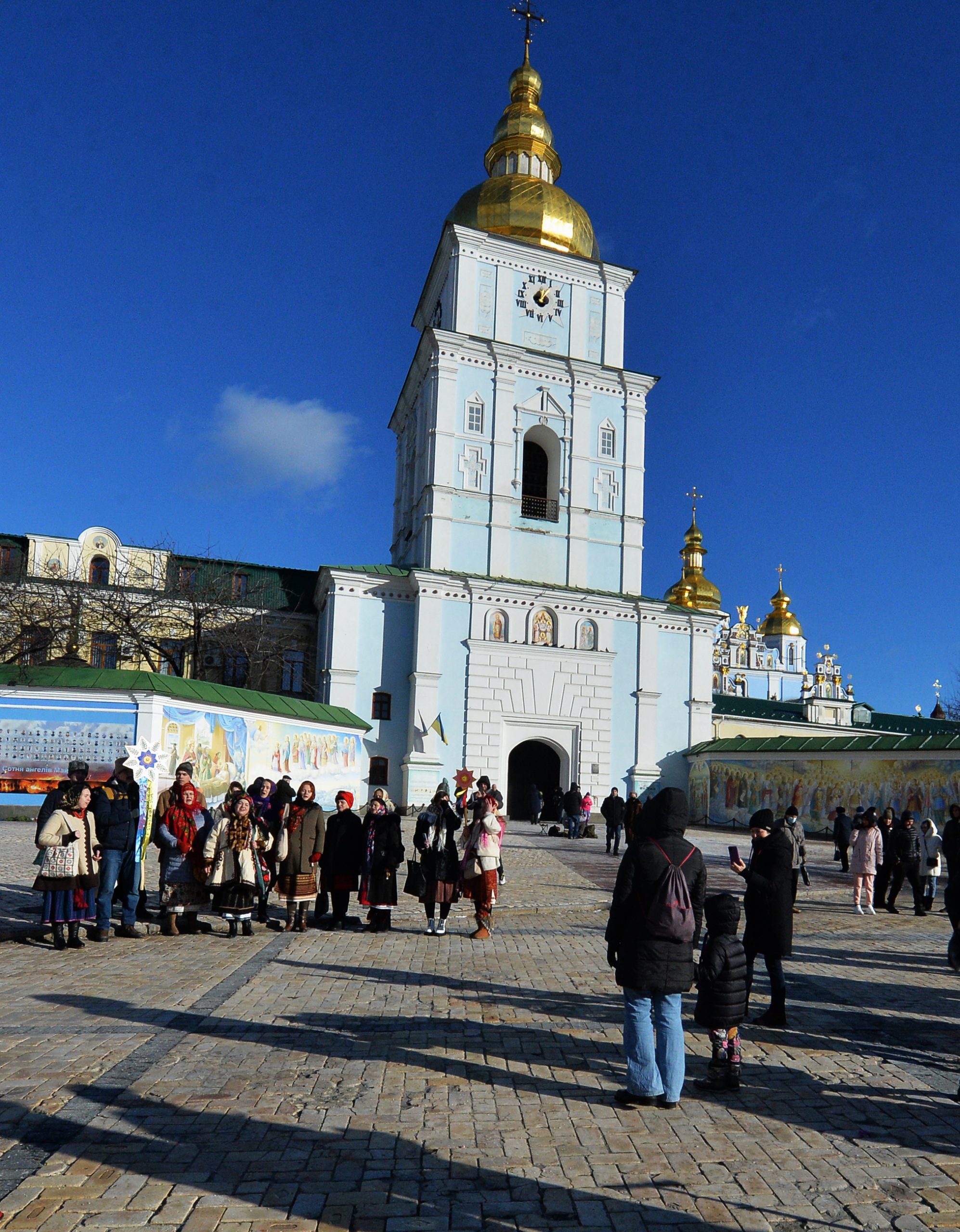 В Киеве на Михайловской площади пели колядки