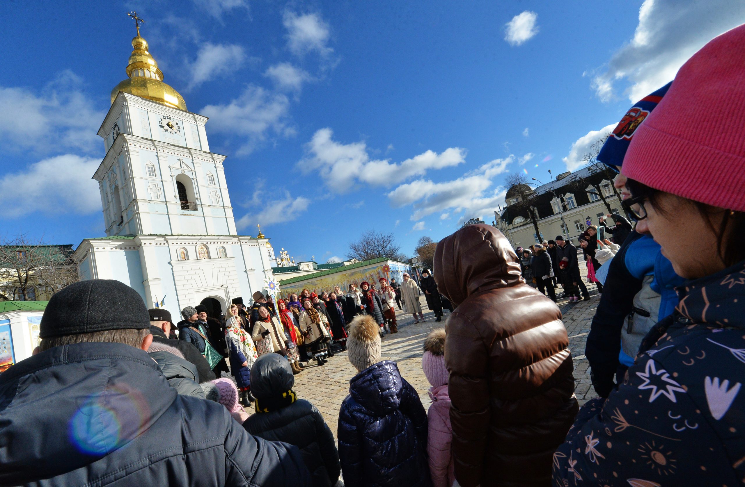 В Киеве на Михайловской площади пели колядки