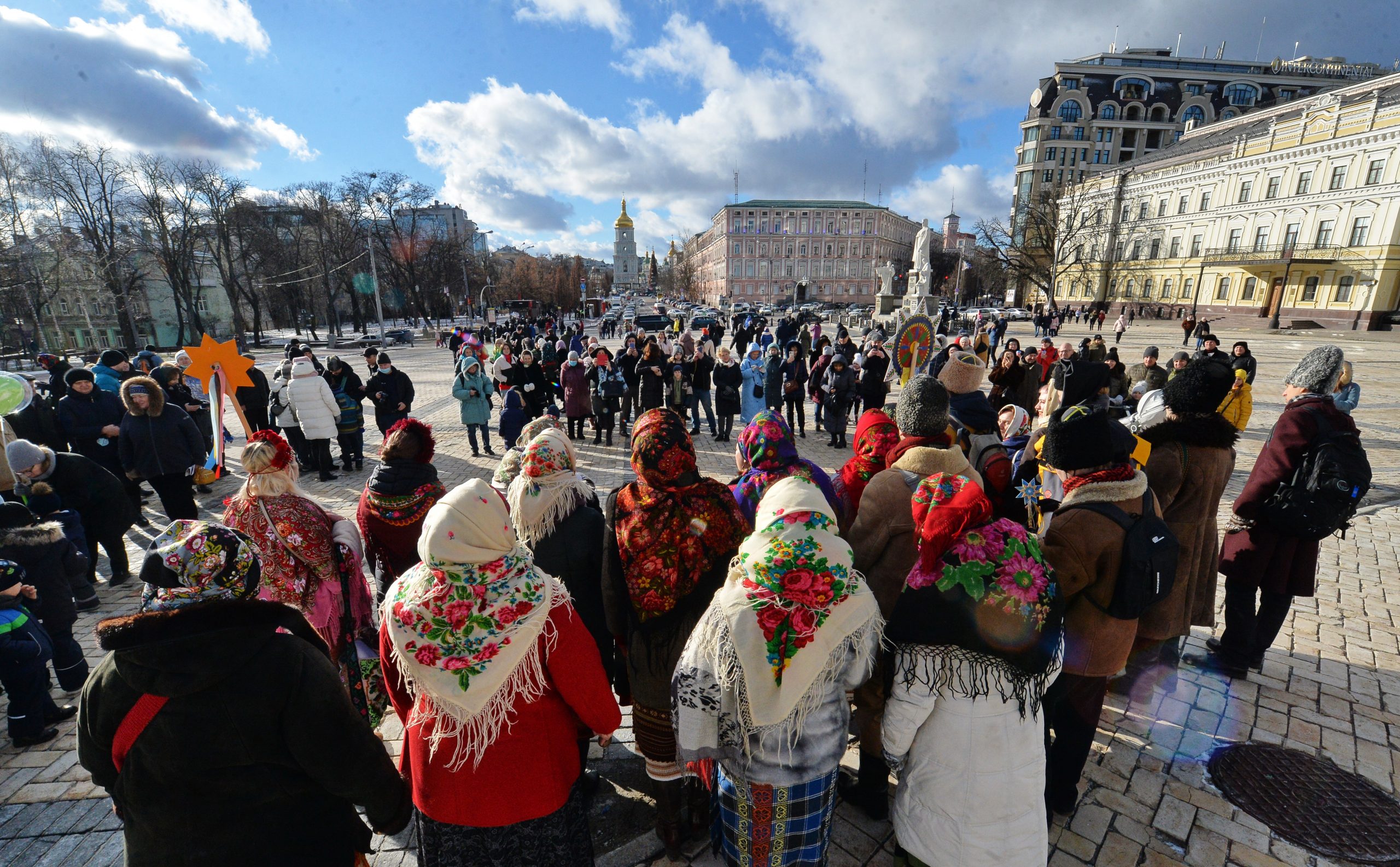 В Киеве на Михайловской площади пели колядки