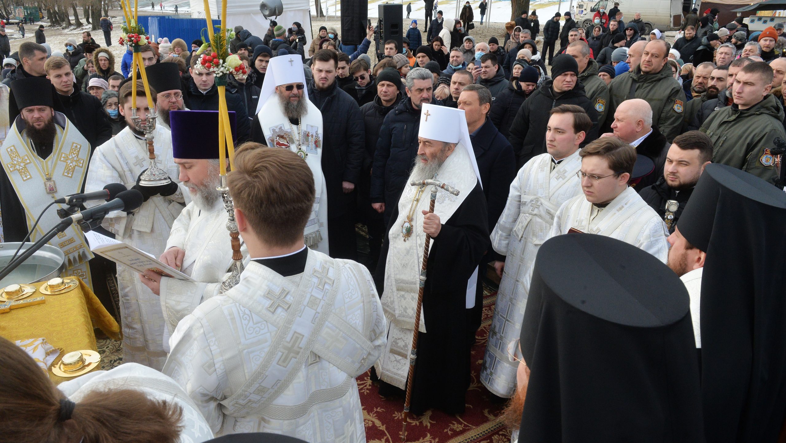 Митрополит Киевский и всея Украины Онуфрий освятит воды Днепра