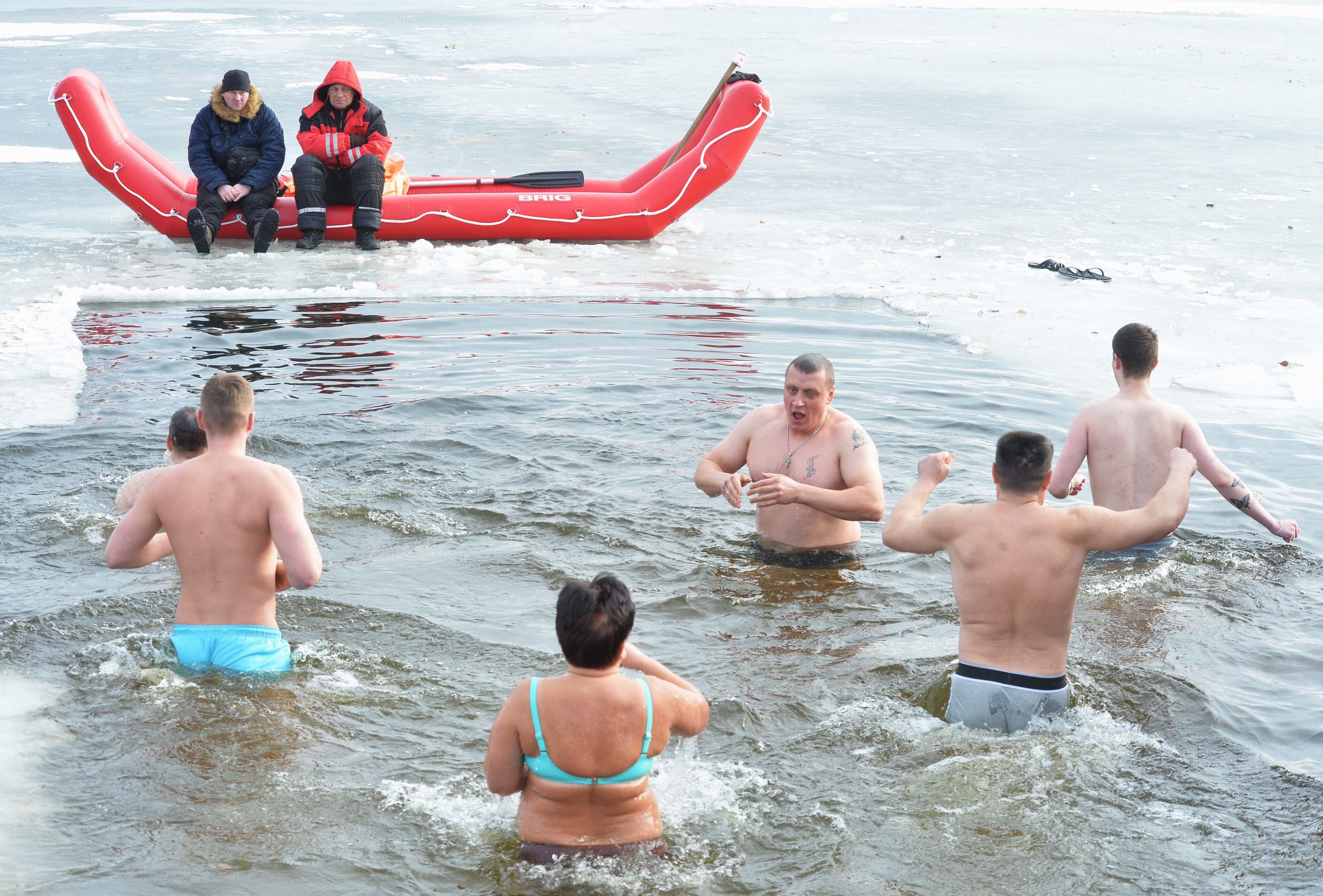 Митрополит Киевский и всея Украины Онуфрий освятит воды Днепра