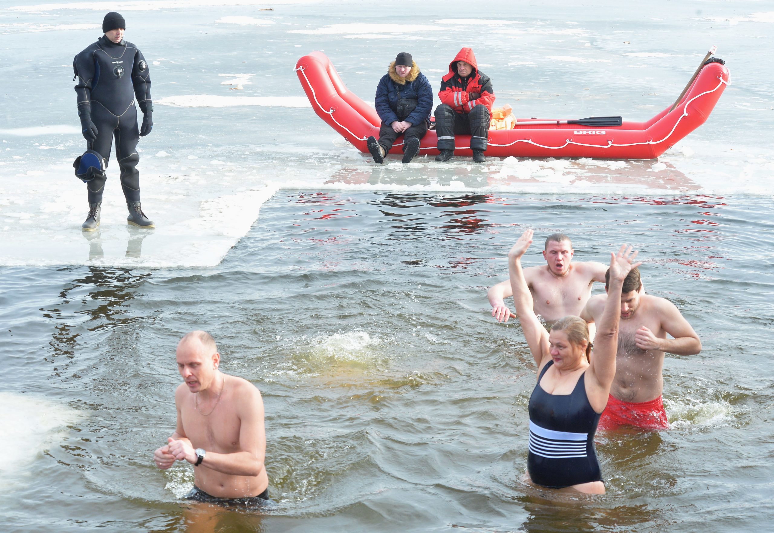 Митрополит Киевский и всея Украины Онуфрий освятит воды Днепра