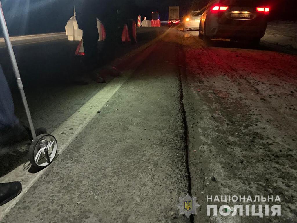 На Львовщине парень погиб под колесами грузовика (ФОТО)