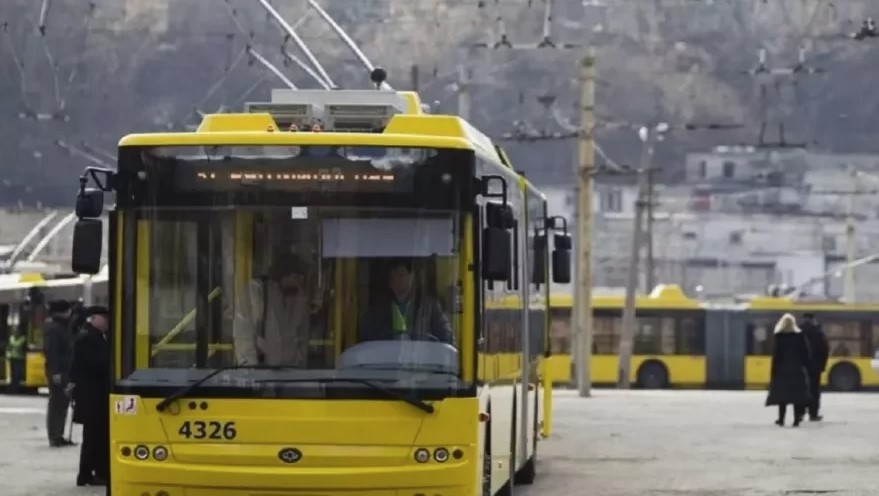 В Киеве задерживаются троллейбусы: названа причина