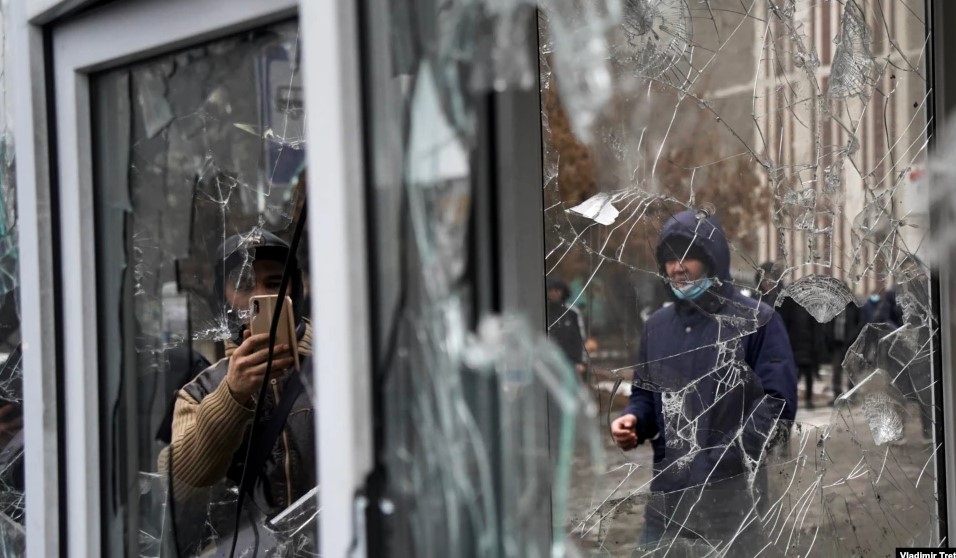 В Алматы за сутки задержаны почти 1700 человек