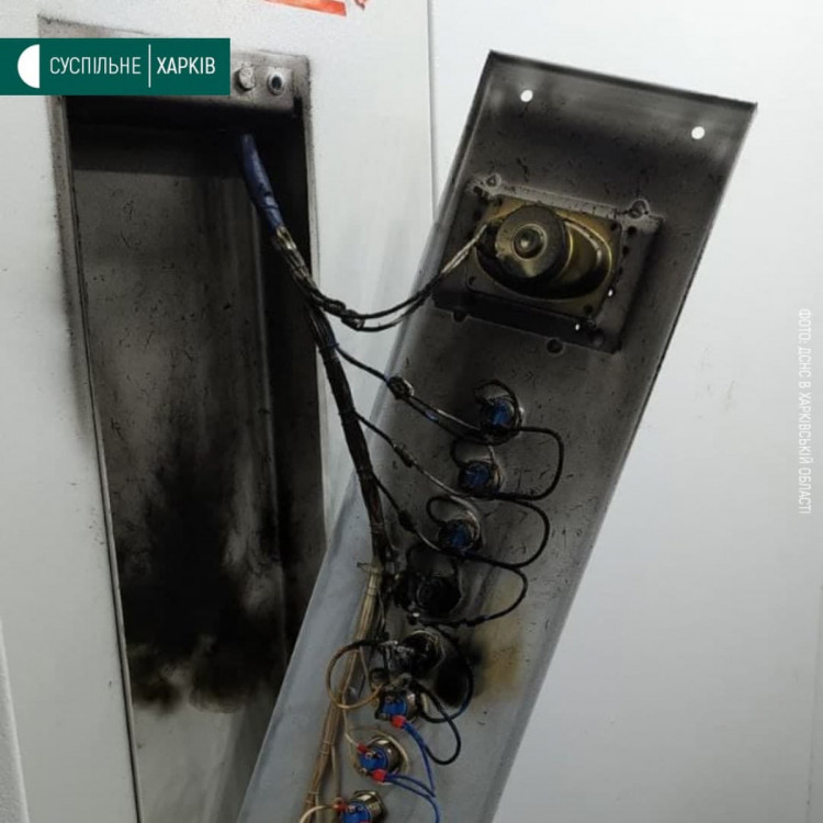 В Харькове горел лифт с мужчиной внутри (ФОТО)