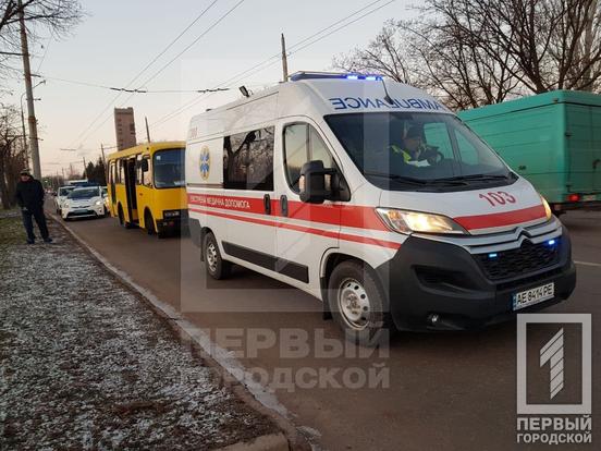 В Кривом Роге водитель микроавтобуса умер за рулем (ФОТО)