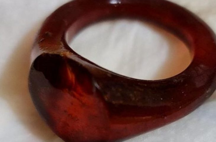 В Польше археологи нашли янтарные кольца – часть захоронения 11-12 веков (ФОТО)