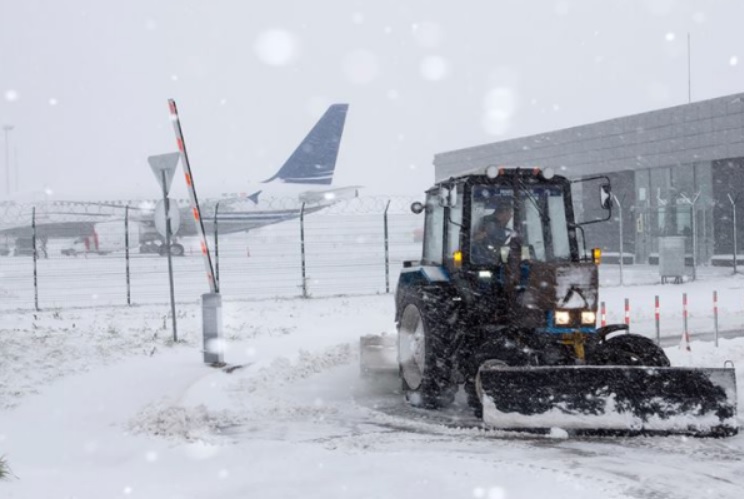 Из-за снегопада закрыли главный аэропорт в Осло