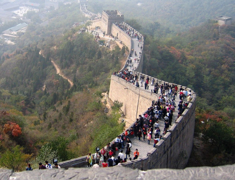 Мощное землетрясение разрушило часть Великой Китайской стены