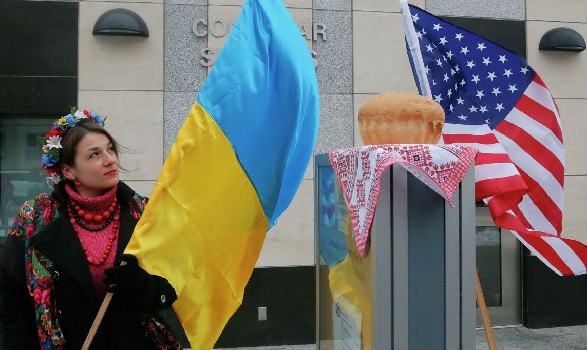 Слухи о вероятном вторжении РФ в Украину обвалили украинскую экономику &#8212; эксперт