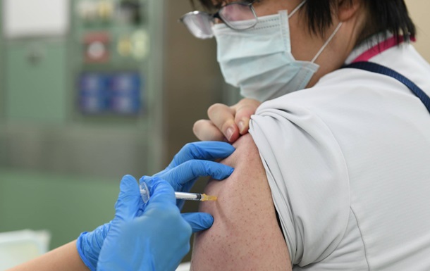 Японцы создают вакцину с пожизненным иммунитетом от COVID