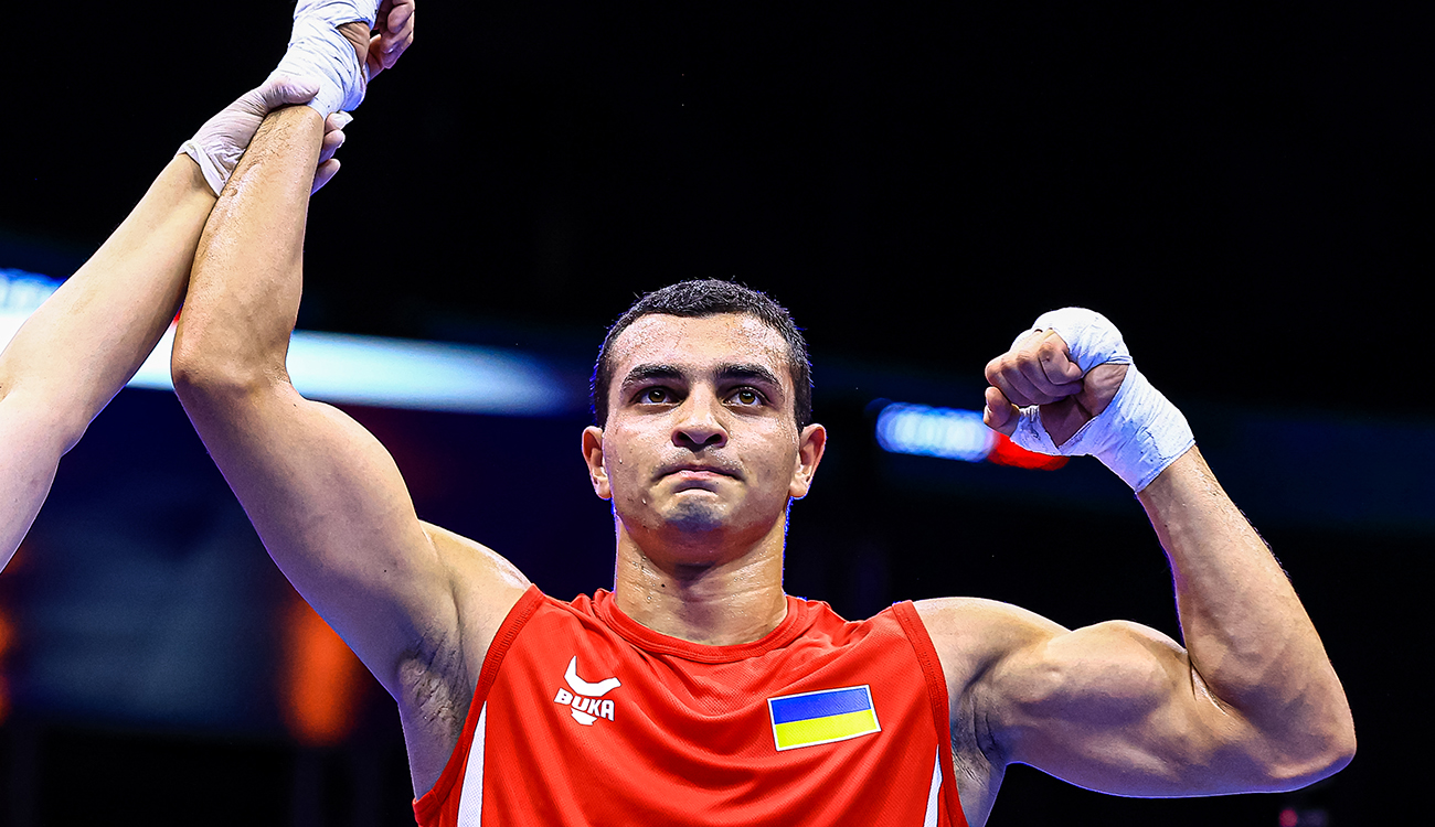 Глава Федерации бокса Киева Шевченко помог юному чемпиону Захарееву получить квартиру
