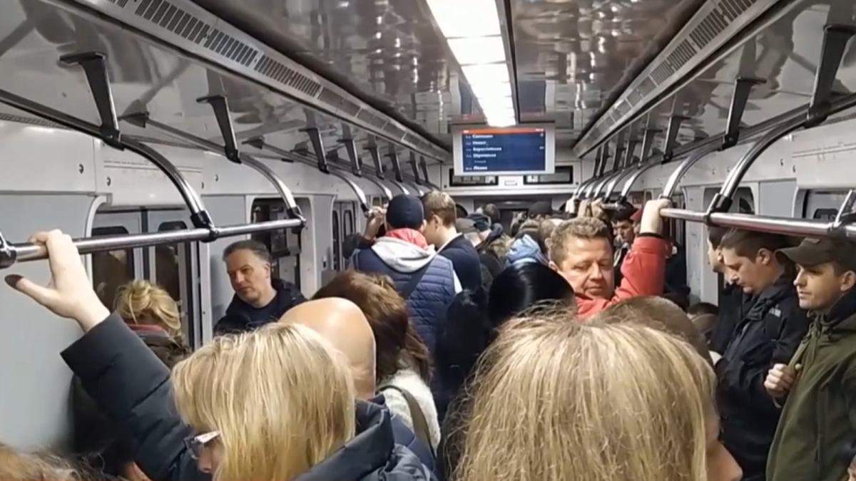 В метро Киева и Харькова проезд в метро стал бесплатным