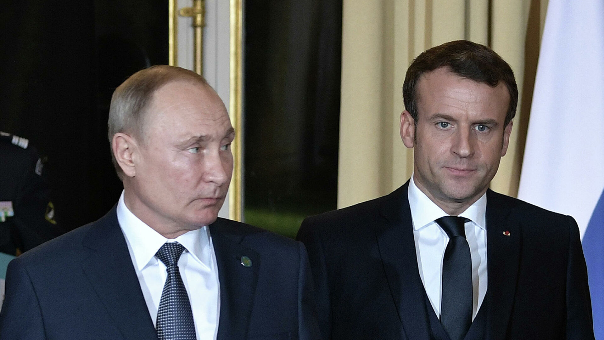Макрон раскрыл содержание переговоров с Путиным