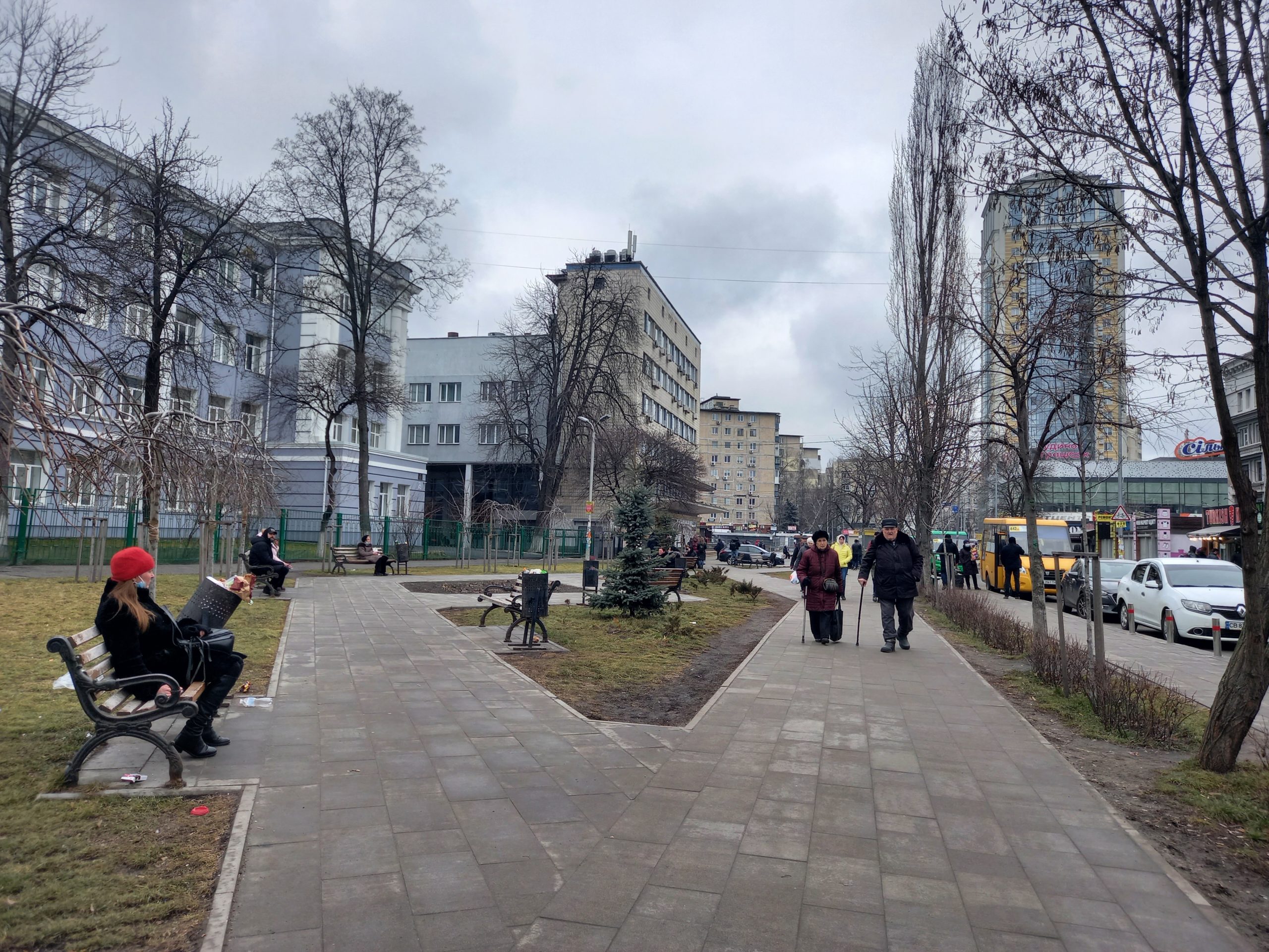 Киев сегодня: очереди, но без паники