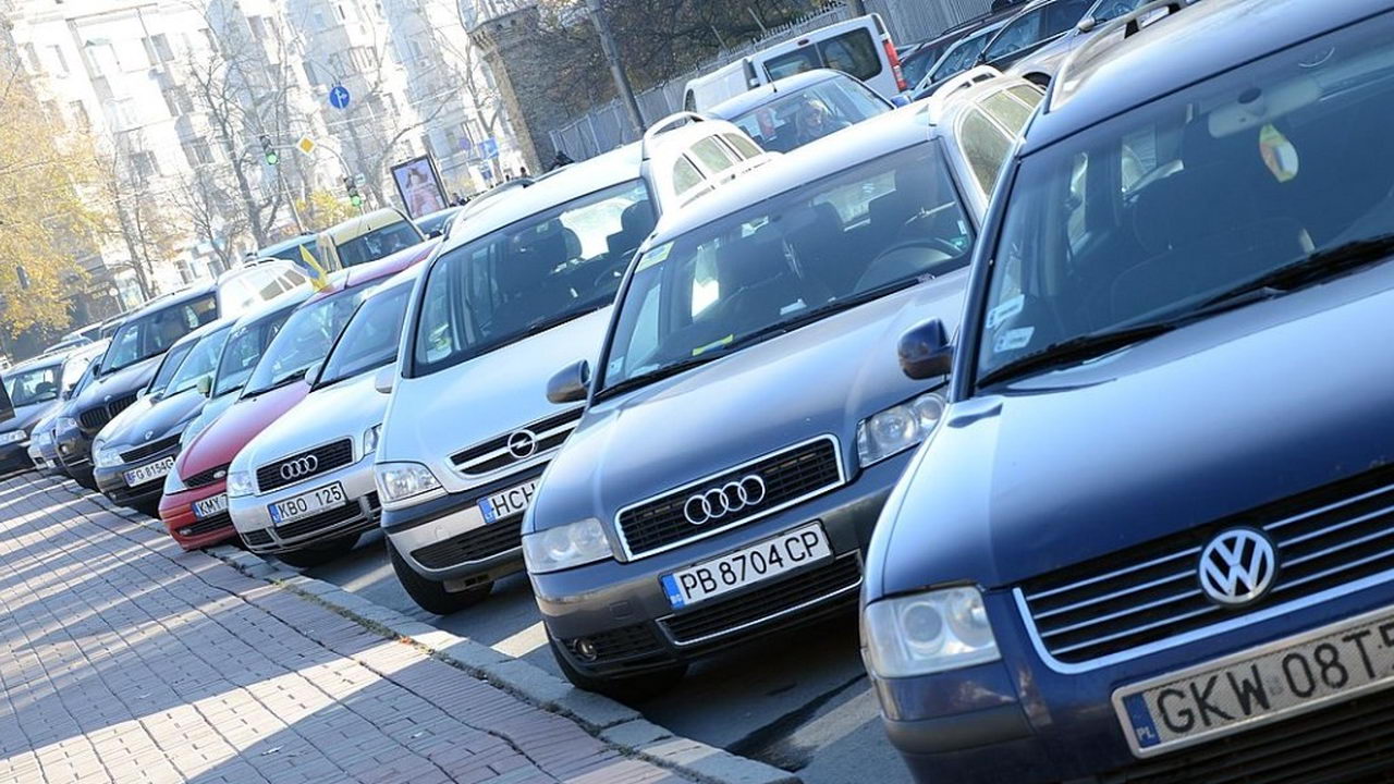 Патрульные на дорогах начнут водителям «евроблях» выписывать многотысячные штрафы &#8212; адвокат