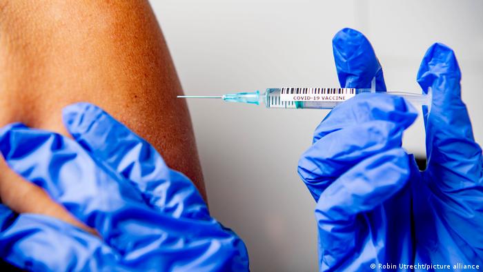 COVID-прививки получили меньше 20 тысяч украинцев
