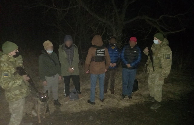 Ночью возле Словакии задержали 4-х индийцев из Непала (ФОТО)  