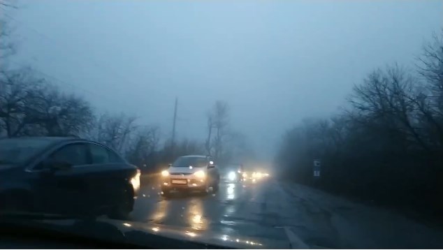 Появилось видео очереди автомобилей из «ДНР» на границе с Россией (ФОТО, ВИДЕО)
