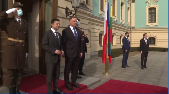 В Украину прибыли президенты Литвы и Польши (ВИДЕО)
