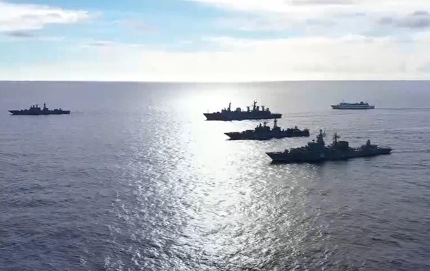 В Черное море вошли шесть российских десантных кораблей (ФОТО)