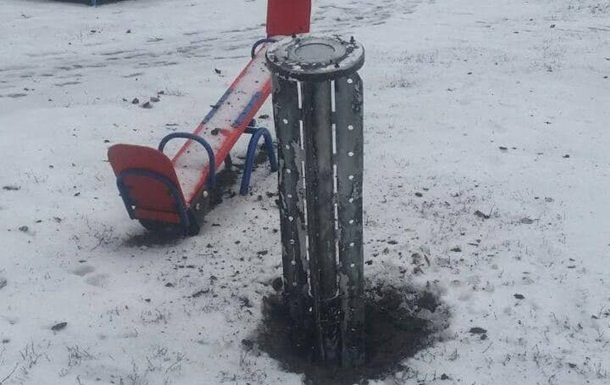 В Харькове в детскую площадку угодила ракета (ФОТО)