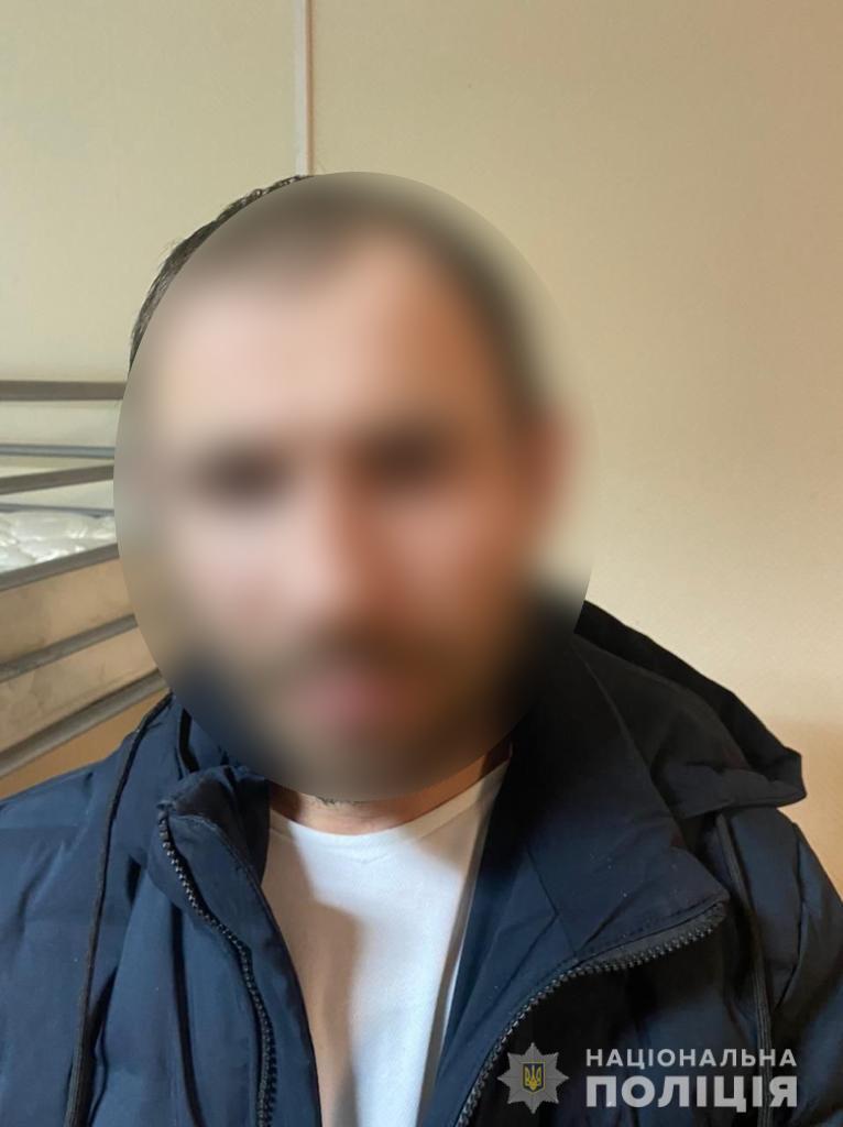 В Киевской области после застолья строитель набросился с ножом на коллегу (ФОТО)