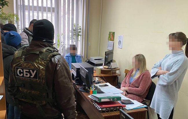 В Кировоградской области семейные врачи заработали 2 млн гривен, продавая COVID-сертификаты (ФОТО)