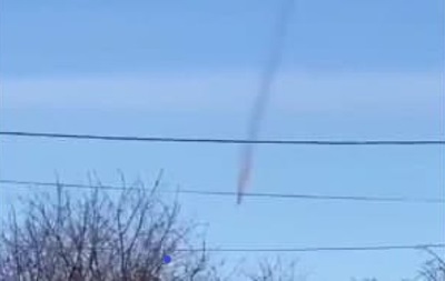 В Сети появилось видео с подбитым вражеским самолетом на Житомирщине (ВИДЕО)